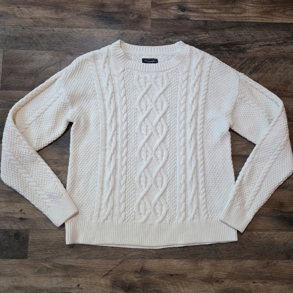 Abercrombie & Fitch Women's Ivory Cable Knit Sweater Size Medium